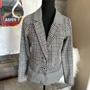 Hem and Thread Tailored Houndstooth Blazer